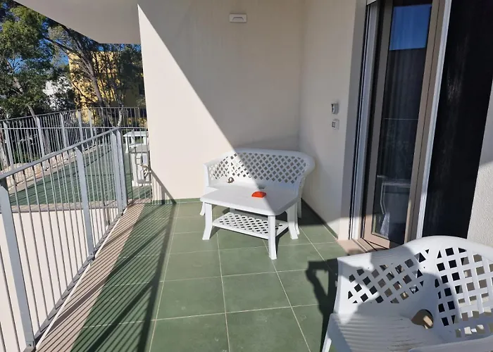 Casa Rubino Castro Mare 公寓 *